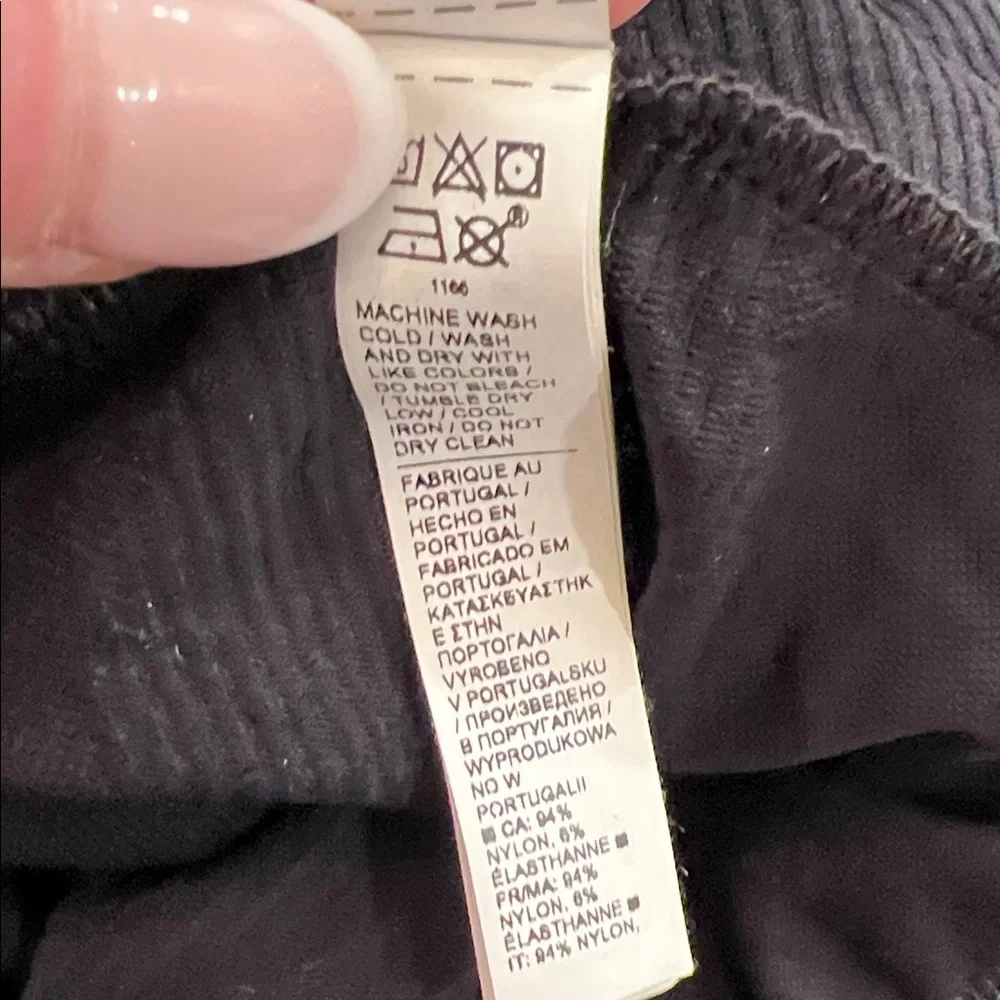 Athleta Black Long Sleeve Ribbed Turtleneck Top - Picture 4 of 5